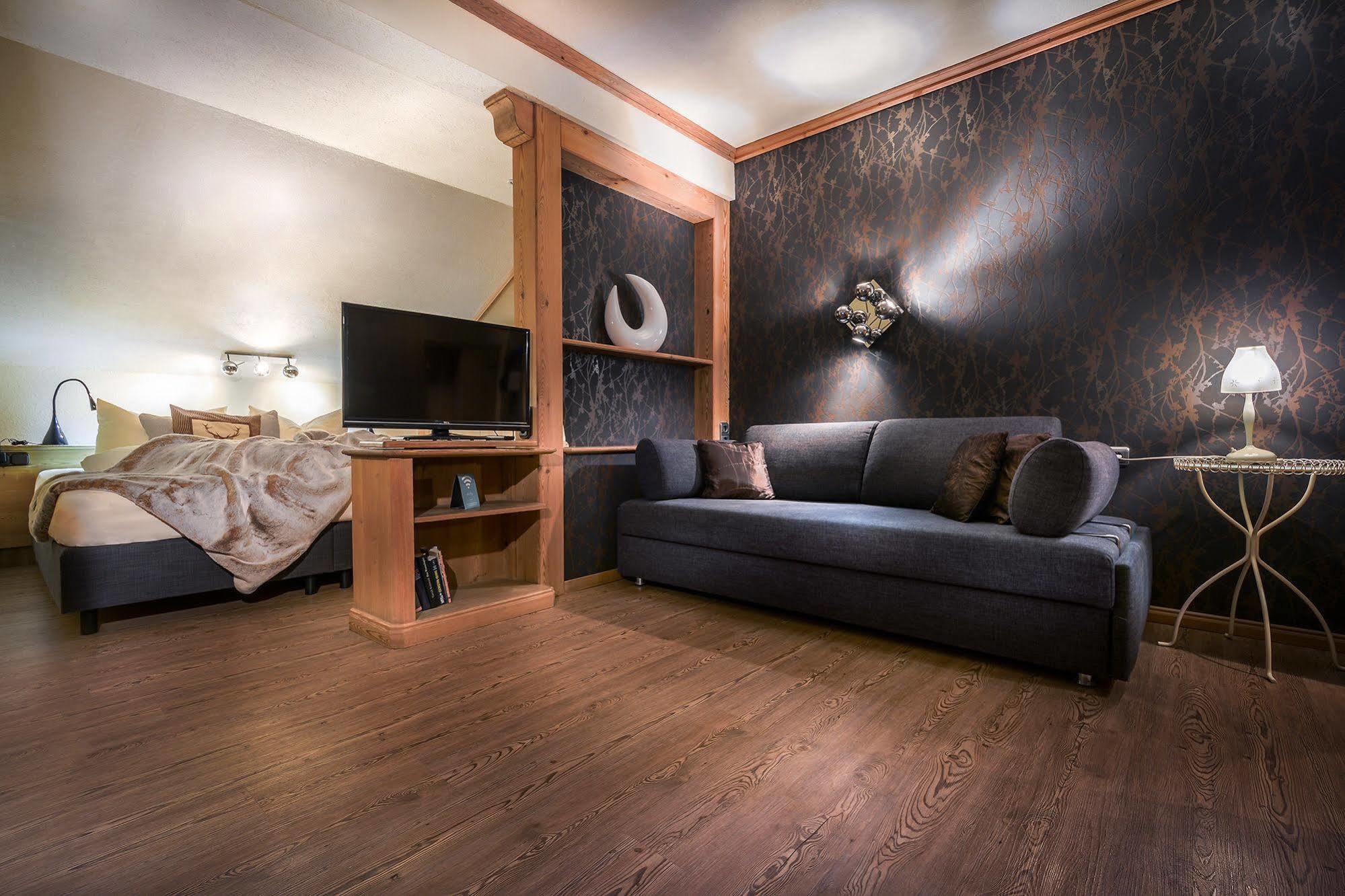 Dreimäderlhaus - Vegetarische Boutique 3*